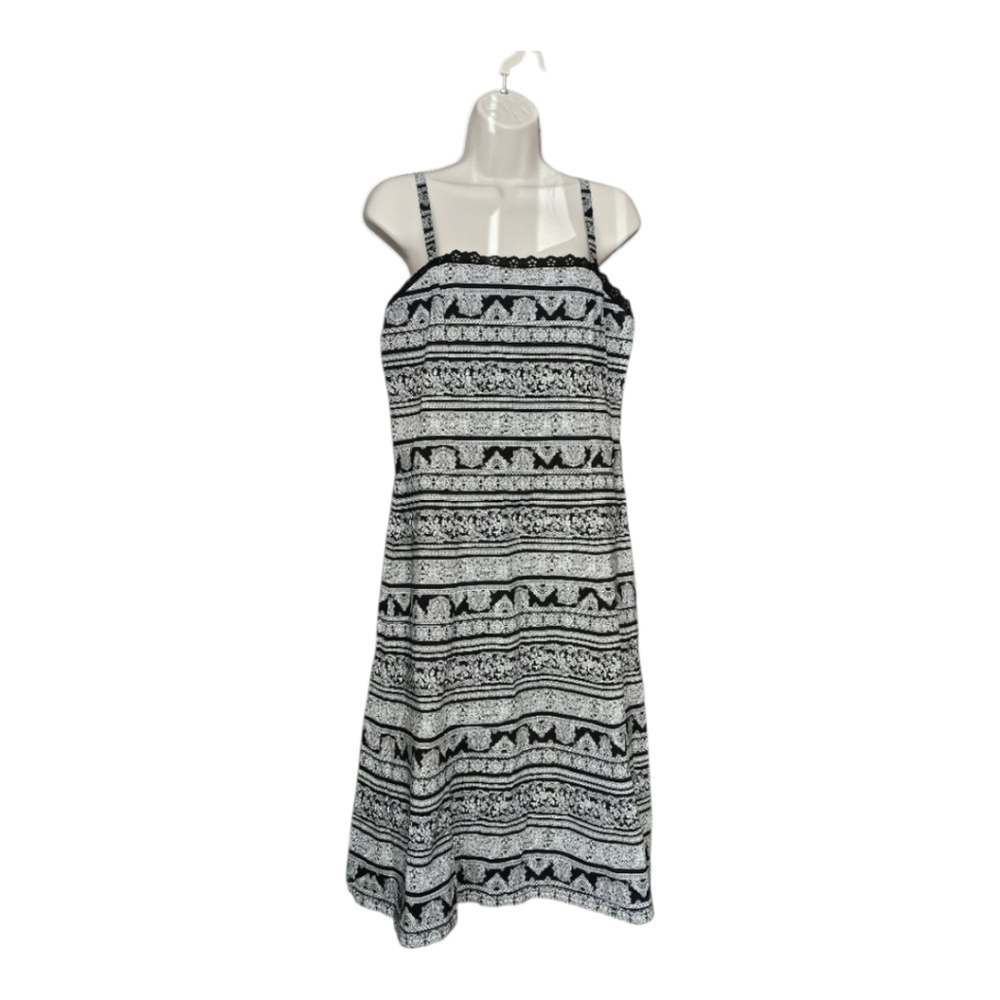 Black and white geometrical floral dress Size 12